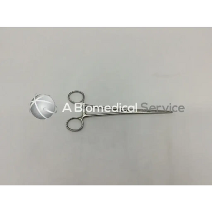 Stainless steel mueller su2804 ochsner artery forceps with rounded handles and pointed tips for surgical use