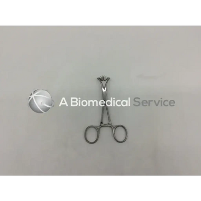 Stainless steel mueller su2936 non-perforating towel forceps with curved pointed tip and circular handles for surgical use