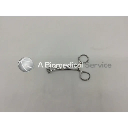Silver mueller su2936 non-perforating towel forceps with polished metallic finish and precision-engineered jaws for medical use