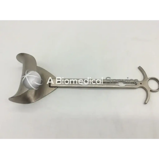 V. Mueller SU3021 Balfour Center Blade - Surgical Tool