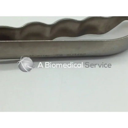 Stainless steel mueller su3462 kelly richardson retractor with wavy scalloped edge medical forceps design