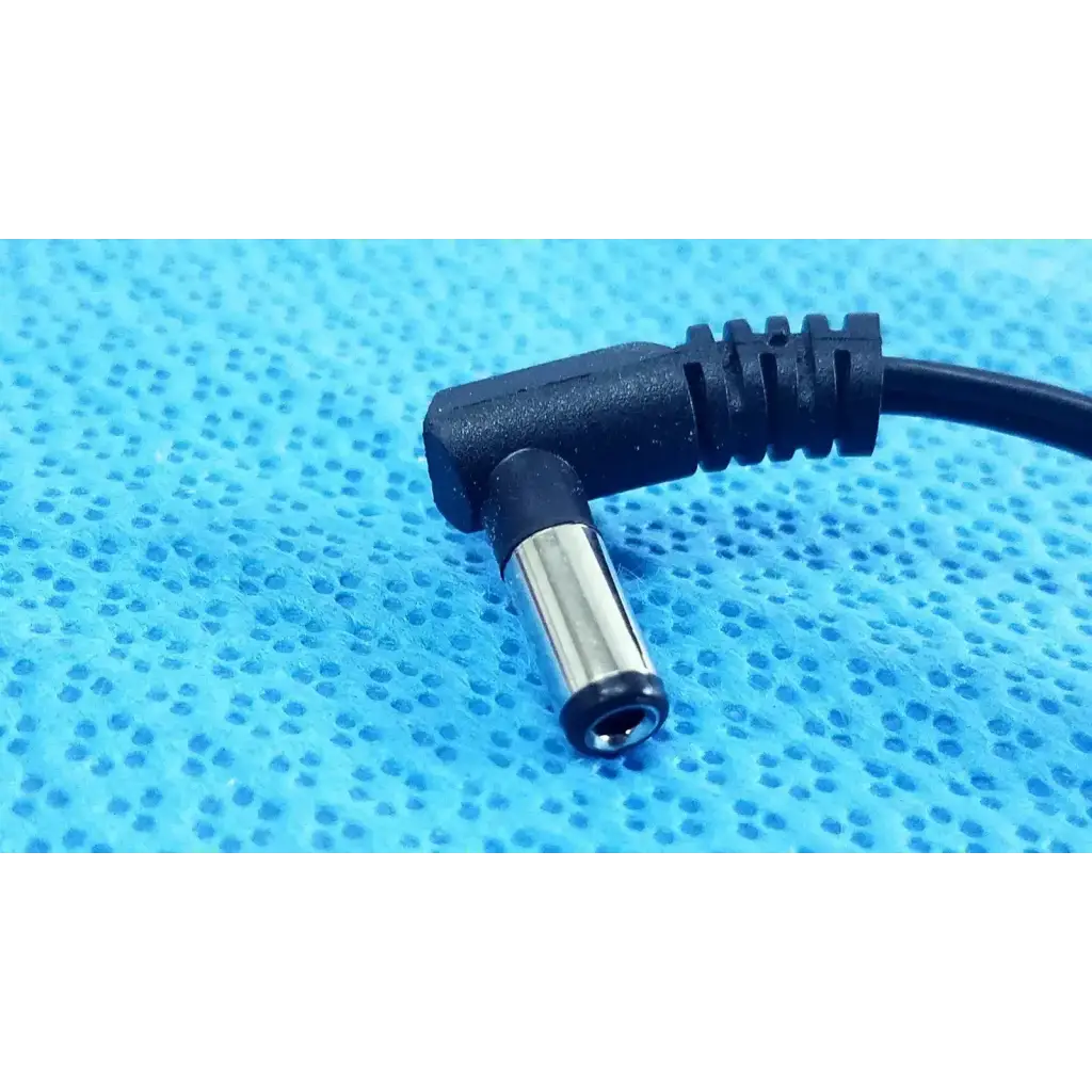 Black angled power supply connector with metallic center pin for welch alleyn 71040 transformer adapter charger