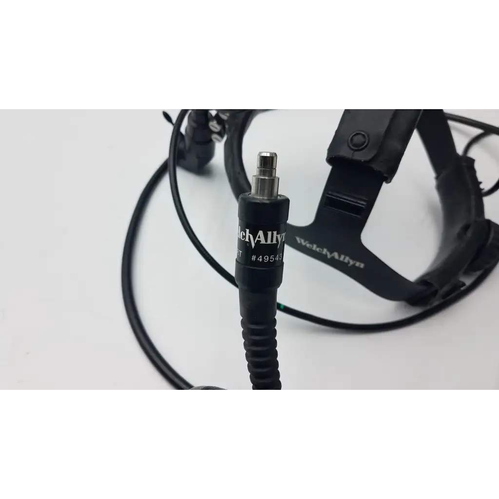 Load image into Gallery viewer, WelchAllyn Headlight 49540 w/ Fibrotic Cable Black 49543