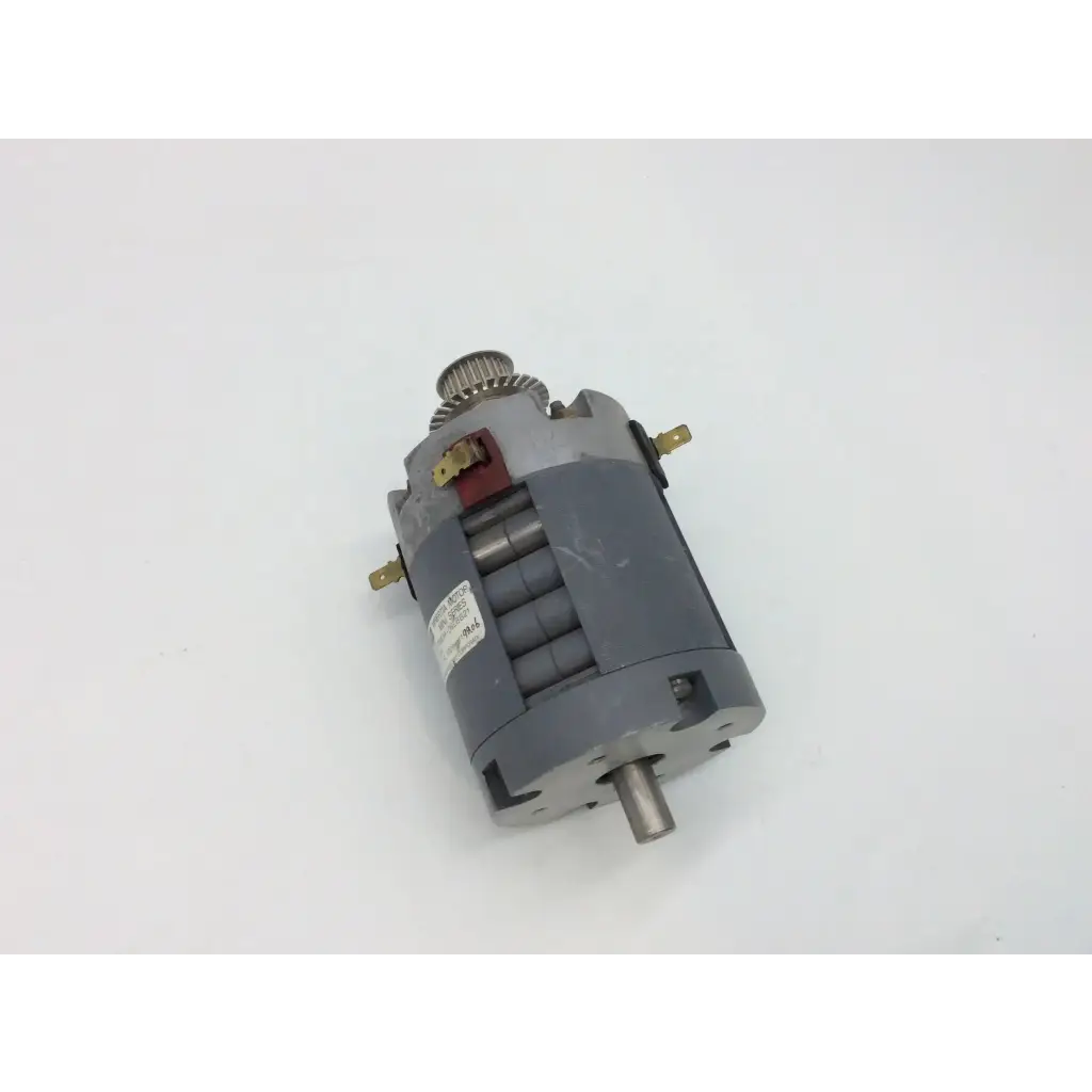 Load image into Gallery viewer, Yaskawa Electric Corp Minertia TYP UGTMEM-06LBB21 Motor