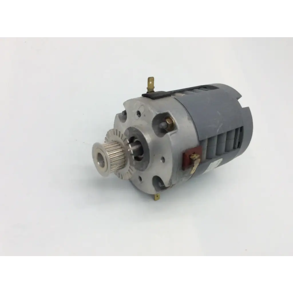 Load image into Gallery viewer, Yaskawa Electric Corp Minertia TYP UGTMEM-06LBB21 Motor