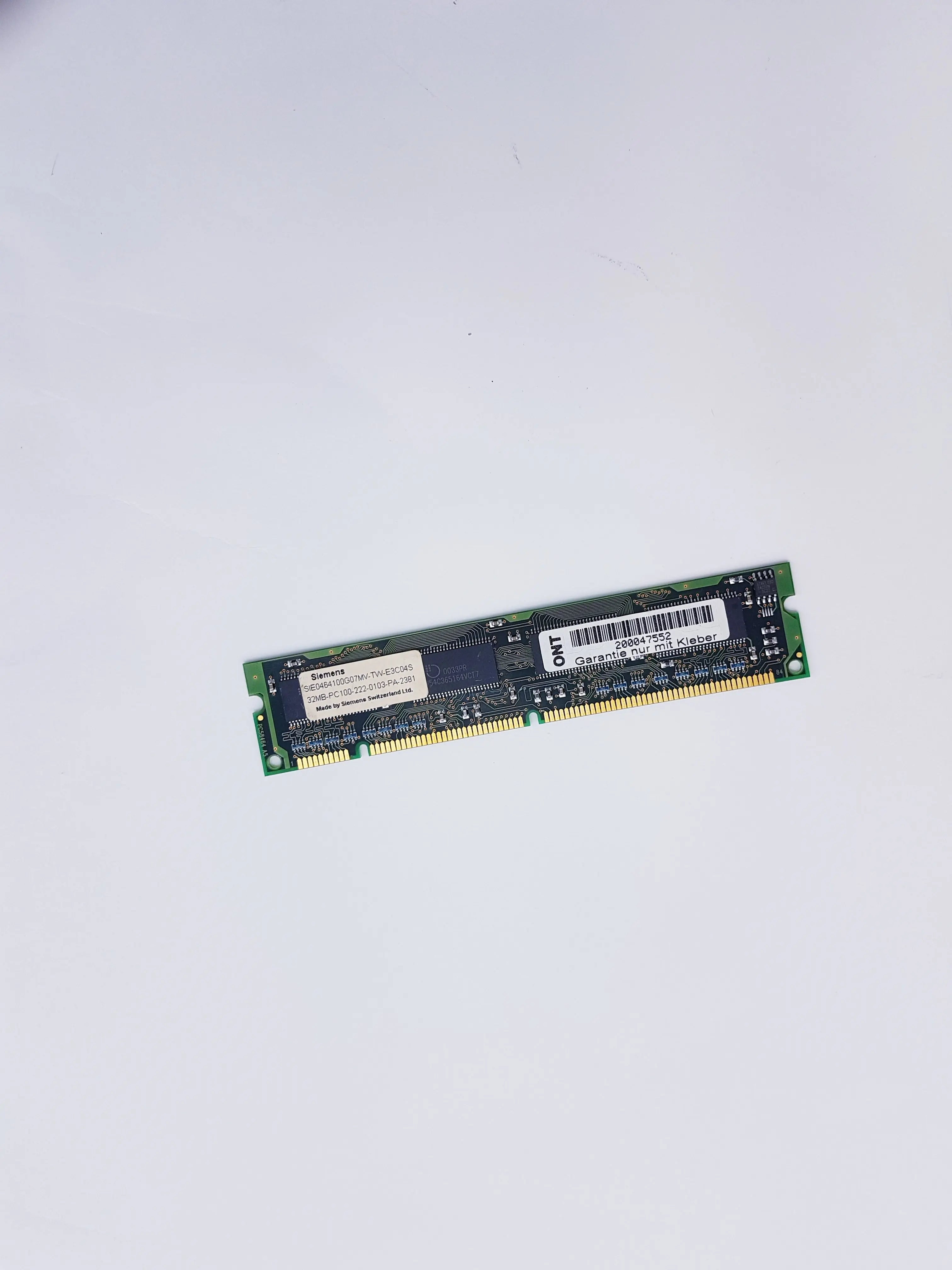 Load image into Gallery viewer, A Biomedical Service 32MB SD-RAM 168-pin PC-100 Non-ECC CL2 &#39;Siemens 
