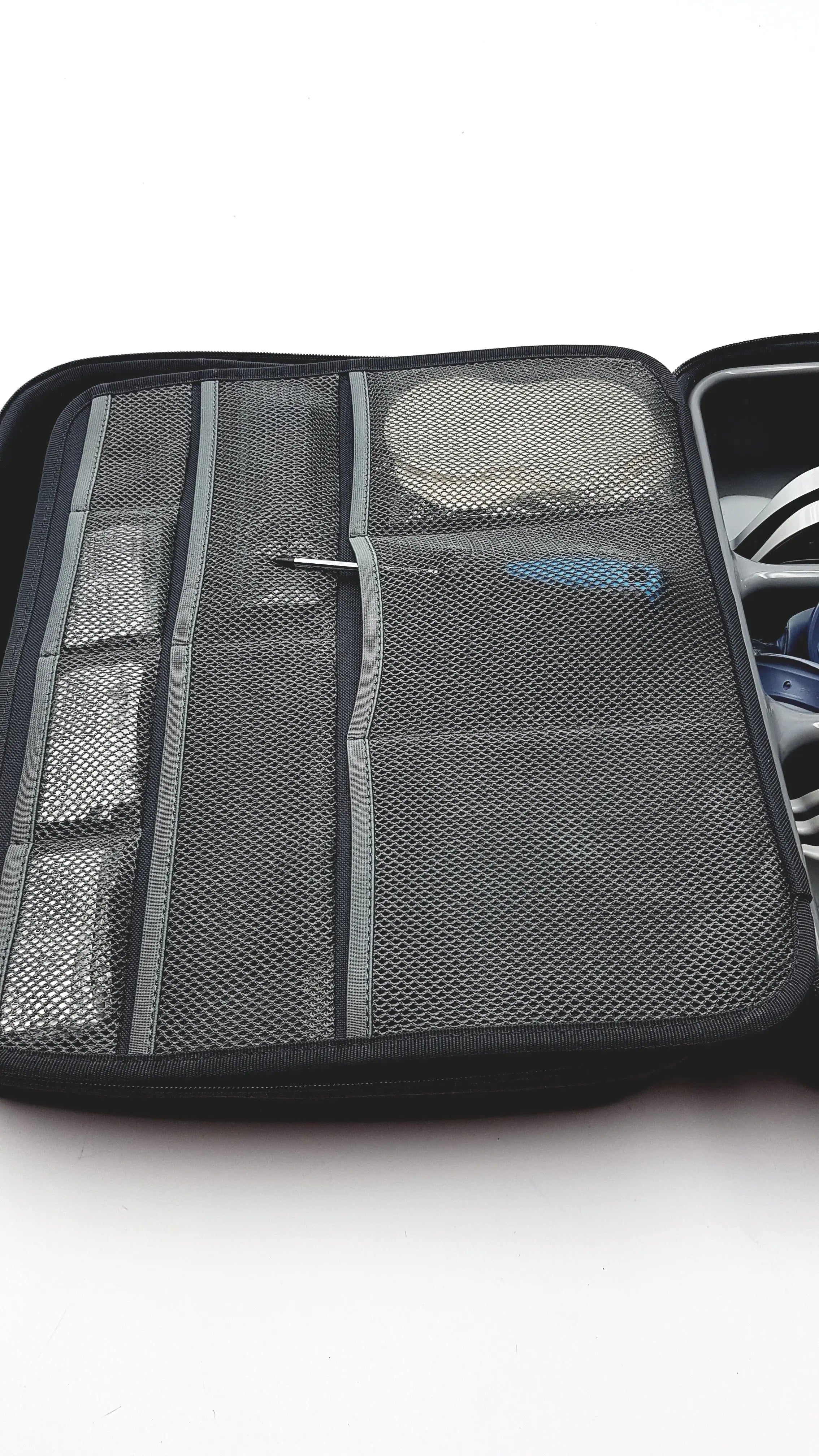 Load image into Gallery viewer, A Biomedical Service Bioness Ness H200 Wireless Rehabilitation Muscle Stimulator System H2W-4100 