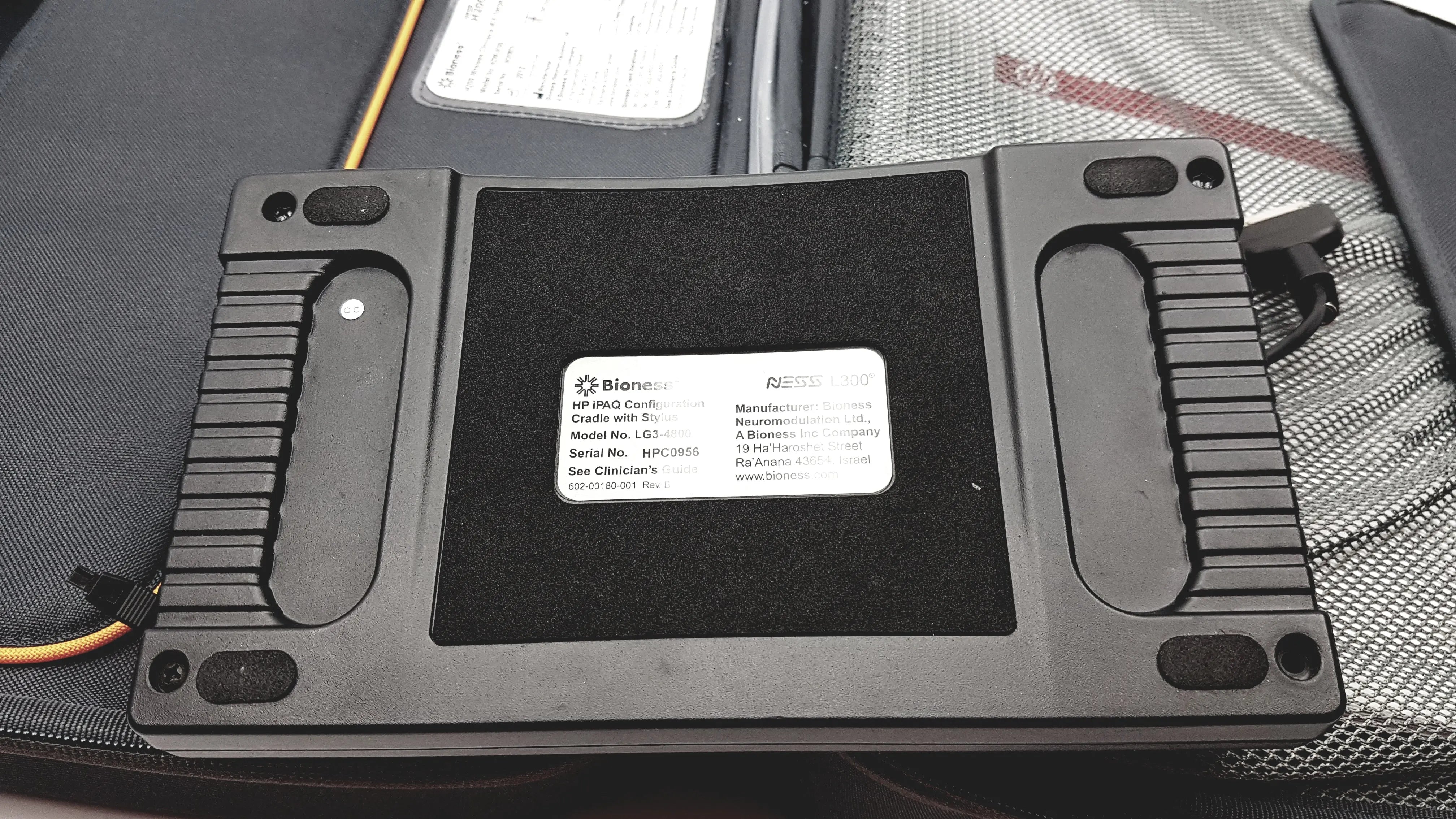 Load image into Gallery viewer, A Biomedical Service Bioness Ness H200 Wireless Rehabilitation Muscle Stimulator System H2W-4100 