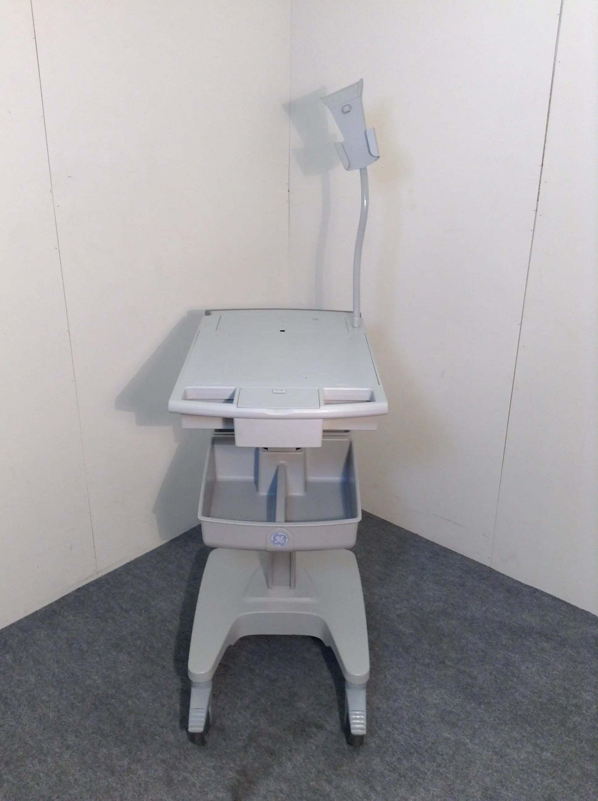 Load image into Gallery viewer, A Biomedical Service GE Modular MAC Trolley Rolling Cart for 5500 HD, 1200, 1600, 3500, 5000 ECG EKG 