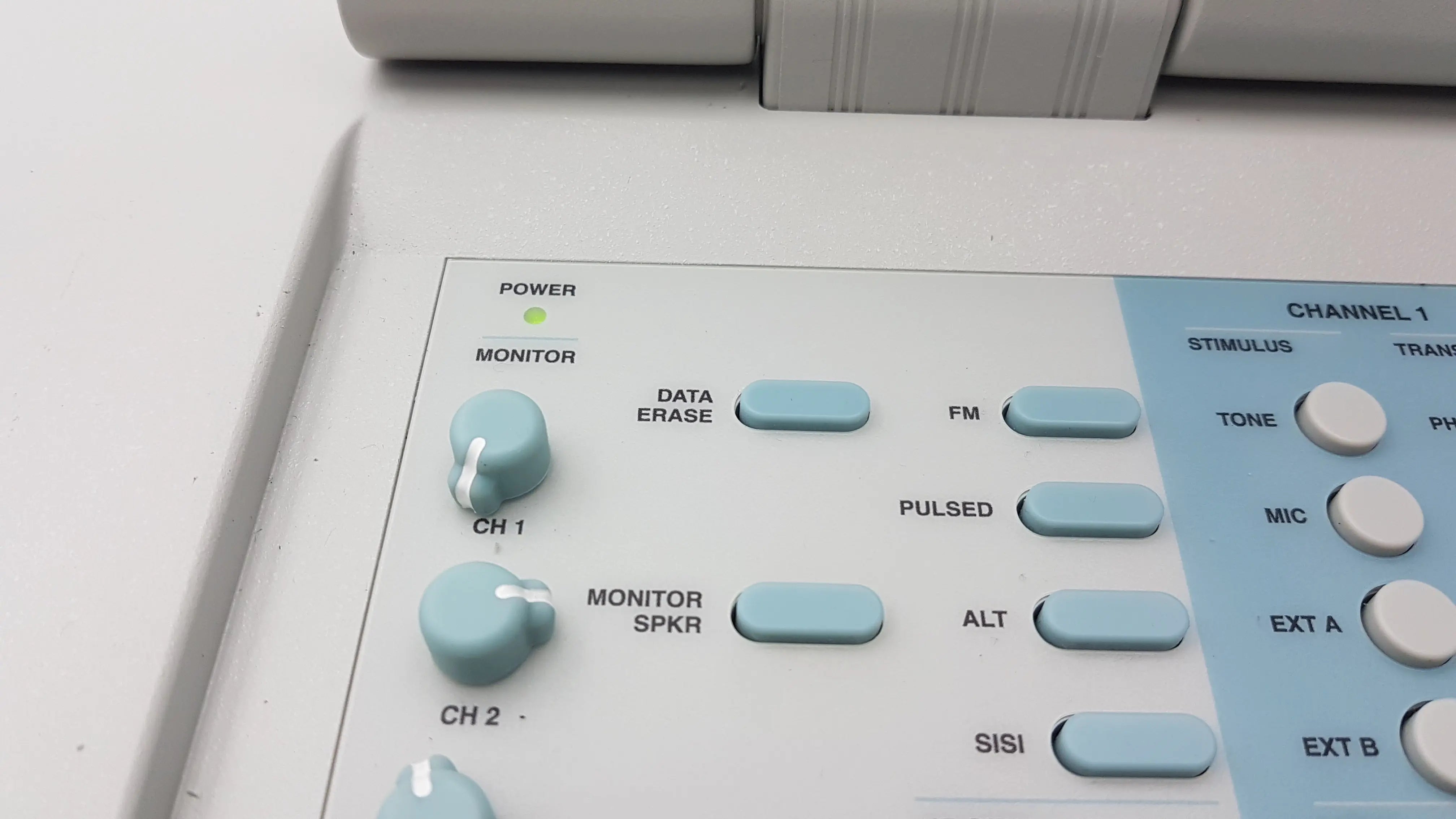 Load image into Gallery viewer, A Biomedical Service Grason- Stadler GSI  61 Clinical Audiometer 1761-97XX 