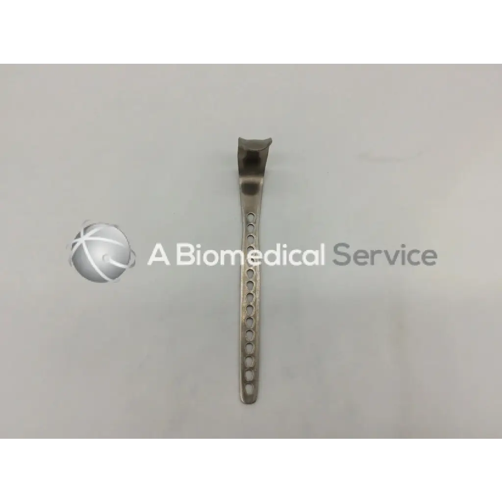 Silver depuy 224510014 surgical retractor small with curved blunt tip and perforated handle for precise surgical use
