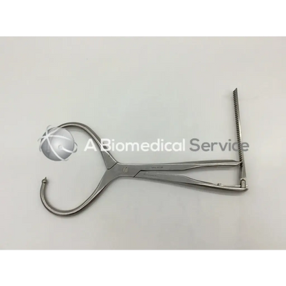 Stainless steel depuy ace 1919 periarticular reduction forceps with curved handle and serrated blade for surgical use