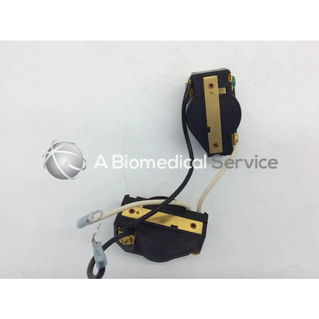 Elcom ENO-3122-X L6-20R 20A 250V Twist Locks - Medical parts