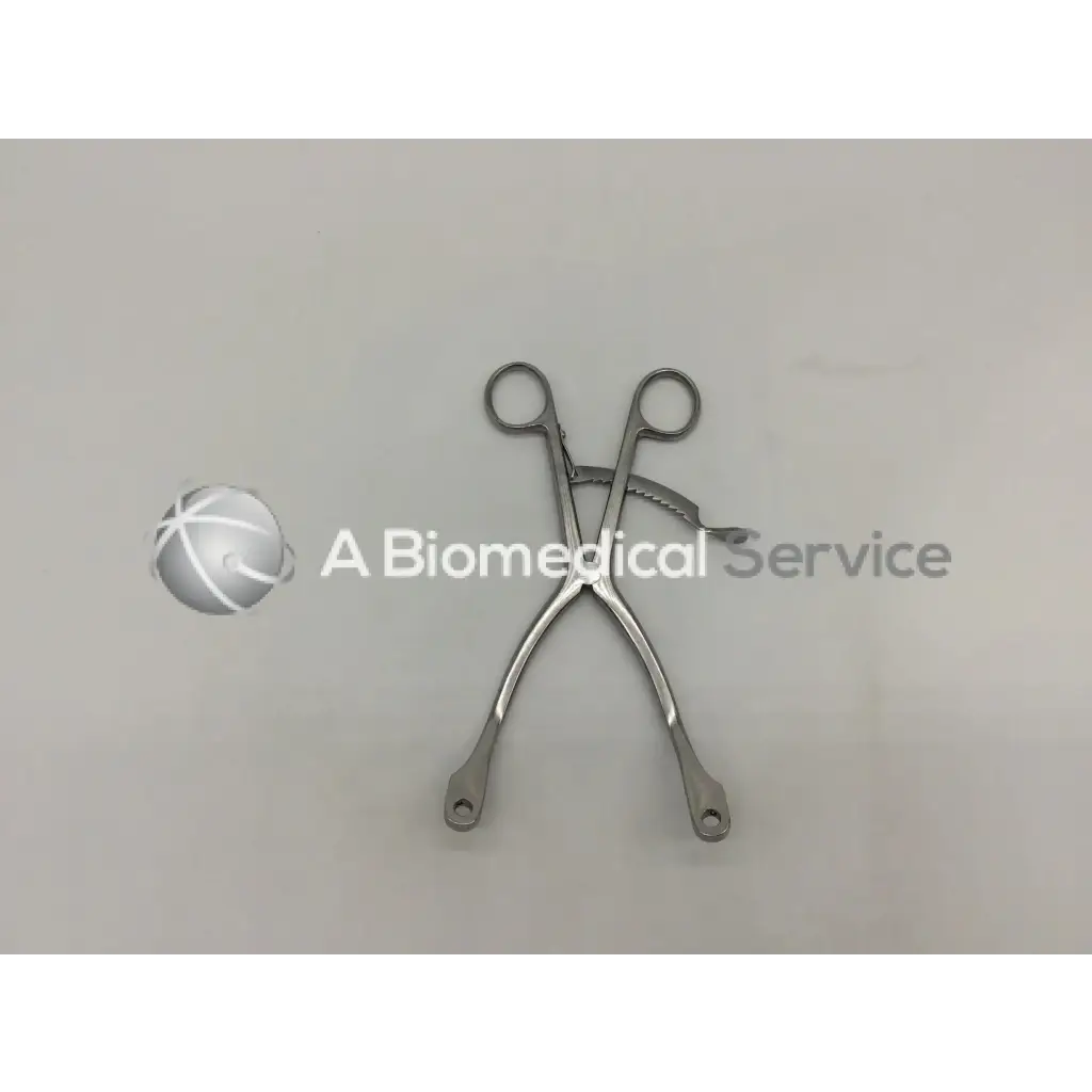 Stainless steel kolbel retractor ring handle with curved serrated jaws for precise surgical use by gsource 40.7510