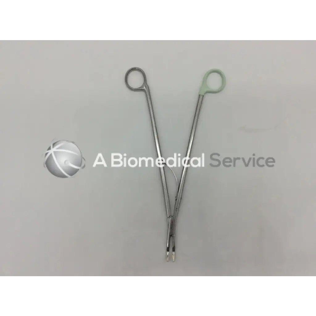 Silver horizon 337111 open ligating clip appliers medium with large curved tips and light green ergonomic grip