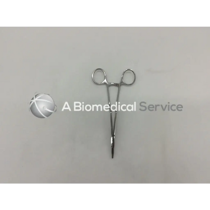 Stainless steel jarit 120-215 bayonet needle holder with rounded handles and pointed tips for precise surgical use