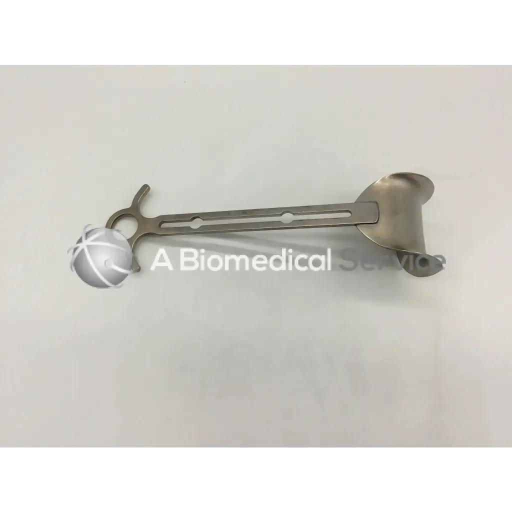 Silver surgical retractor with curved blade and adjustable handle for balfour center blade jarit 205-322