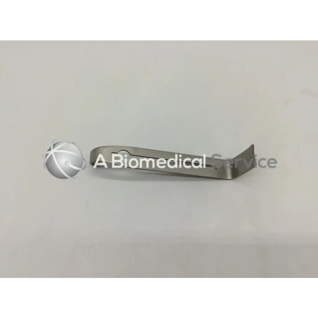 Silver surgical center blade ad5-35 with curved serrated tip and smooth handle jarit 205-544 blade ad5-35 121322sm