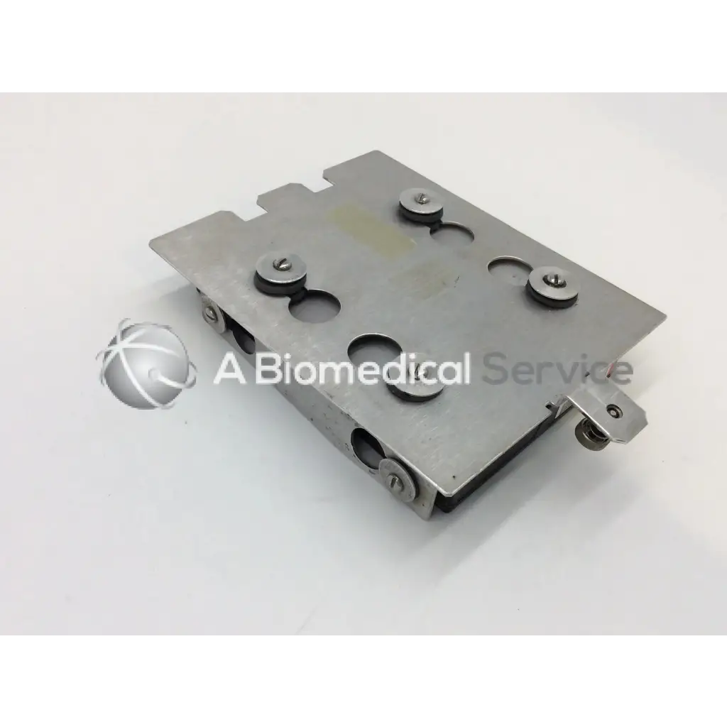 Silver metallic rectangular hard drive with circular cutouts and screws maxtor diamondmax plus8 hard drive 40gb