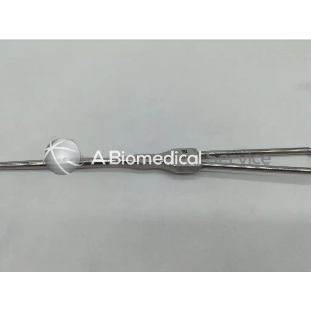 Silver mueller nl1020 cushing retractor with spherical textured head and two parallel metal arms surgical instrument