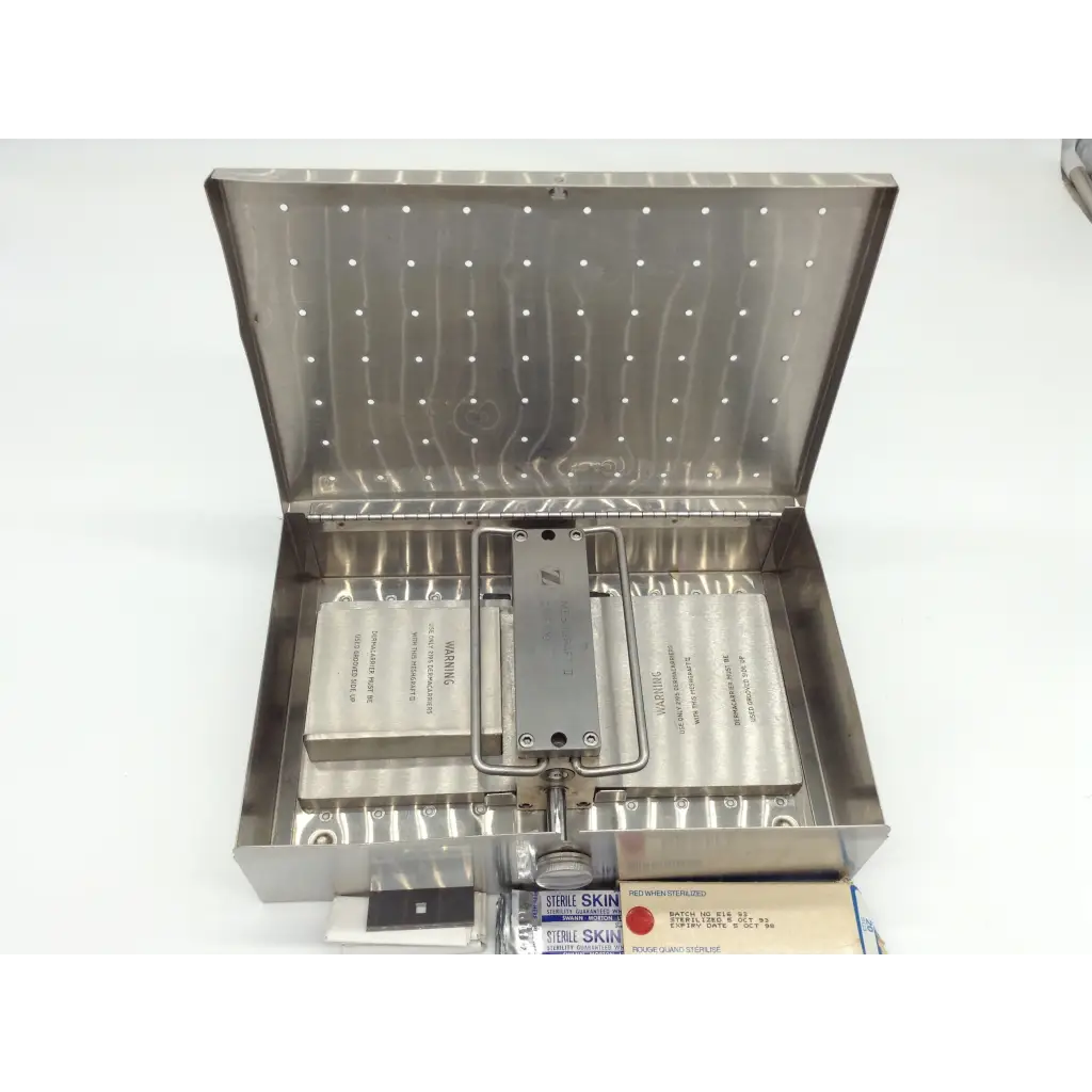 Load image into Gallery viewer, A Biomedical Service Zimmer Meshgraft Dermatome II w/ Skin Graft Knife Blade 1350.00